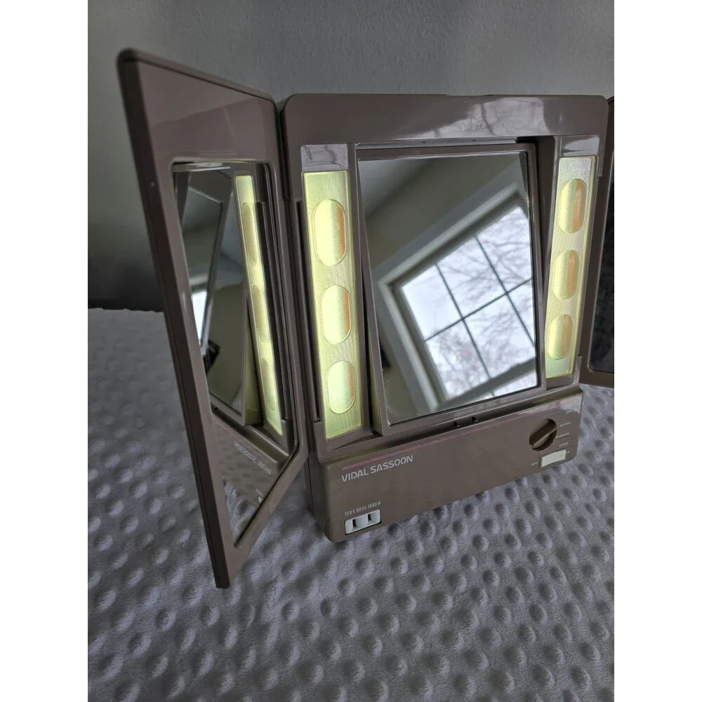 Vintage Vidal Sassoon Vanity Mirror Lighted 4-Way Makeup Magnifying Taupe Works